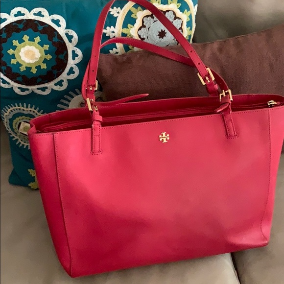 Tory Burch Handbags - Tory Burch Purse
